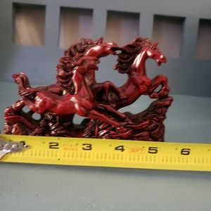EUC Horse Statue Decoration Sm 5"L x 4" H, resin, reddish brown color. Pretty.